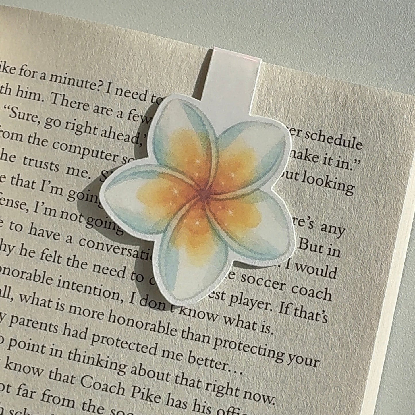 PLUMERIA - MAGNETIC BOOKMARK