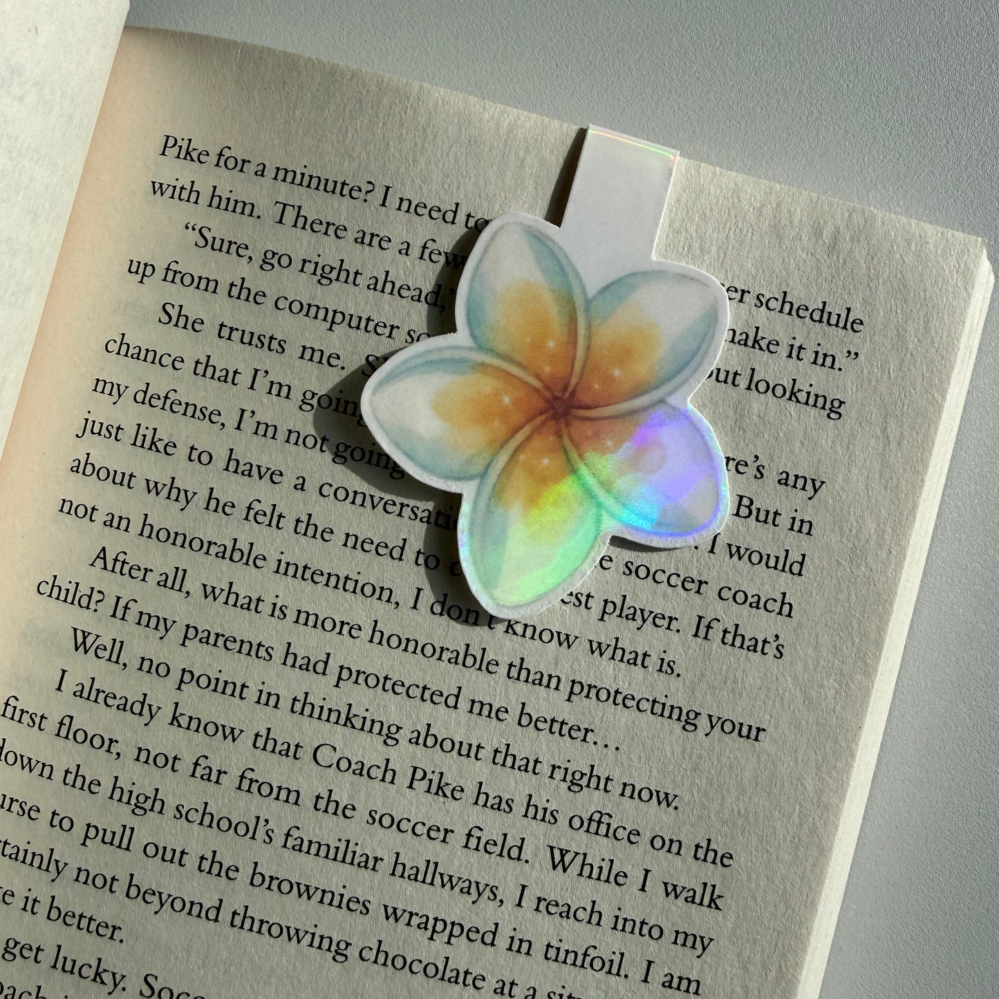 PLUMERIA - MAGNETIC BOOKMARK